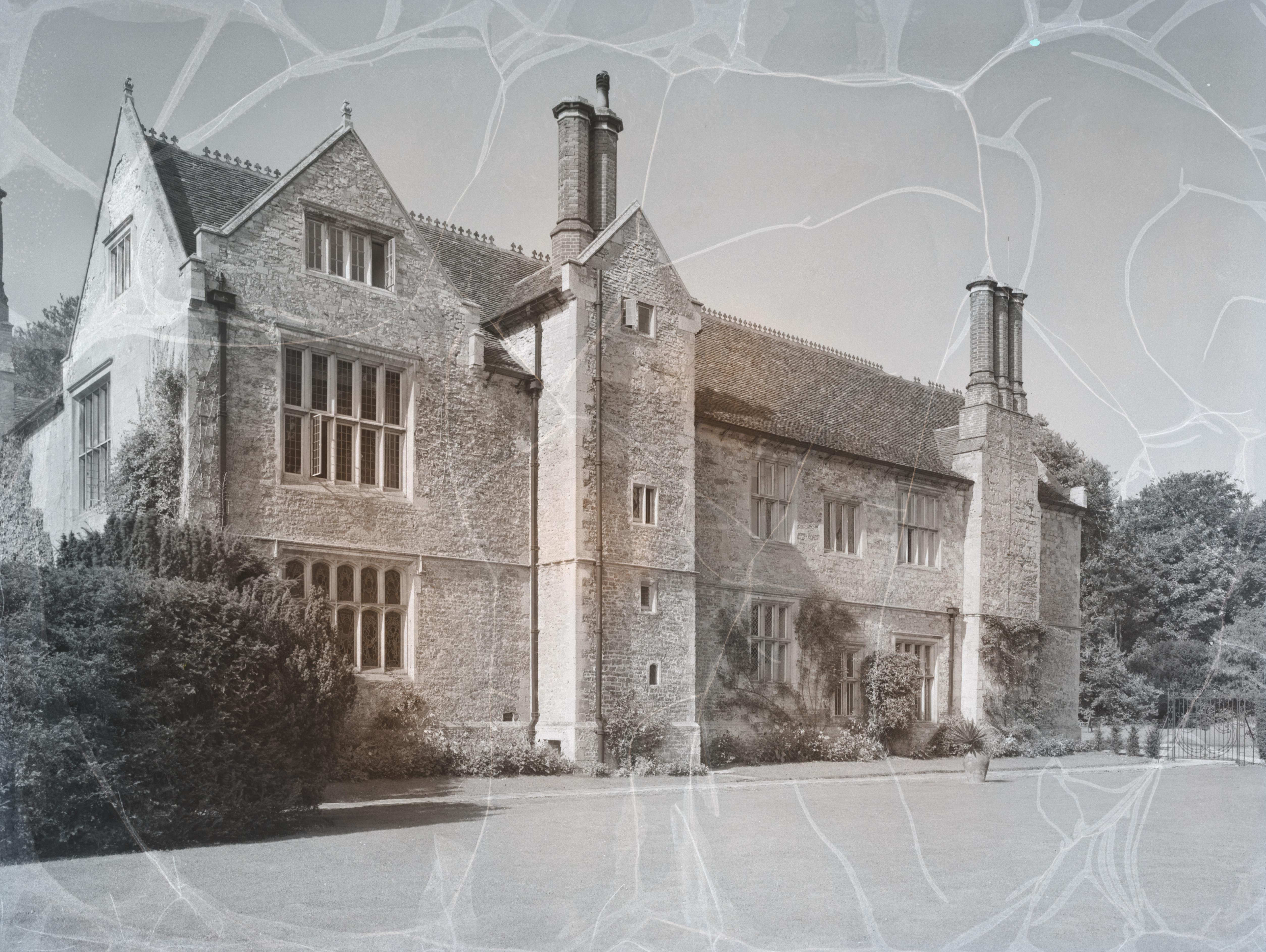 Sawston Hall vinegar syndrome negative