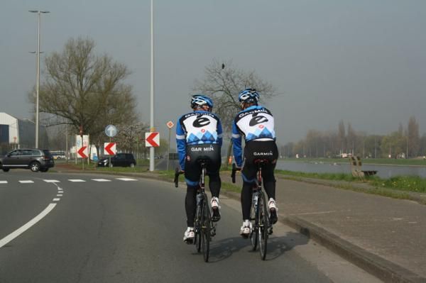 The two Garmin riders set off for their 40km ride