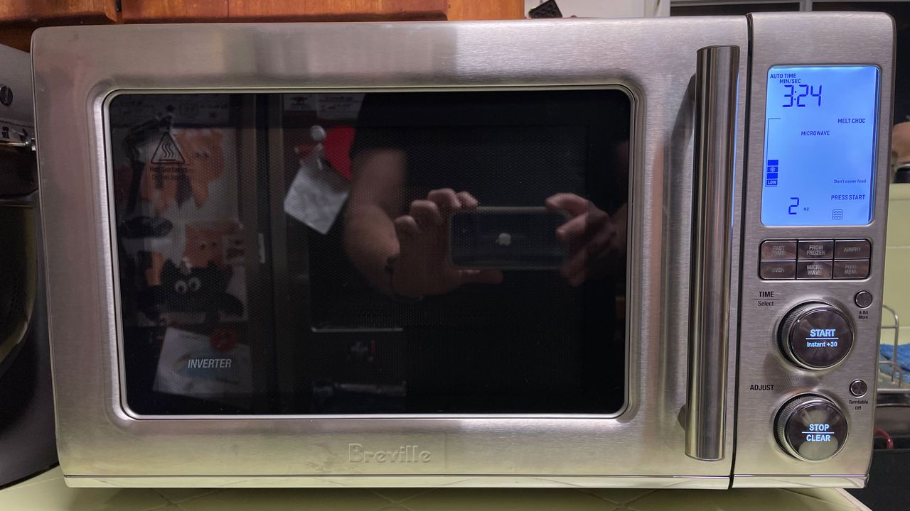 Image shows the Breville Combi Wave 3-in-1.