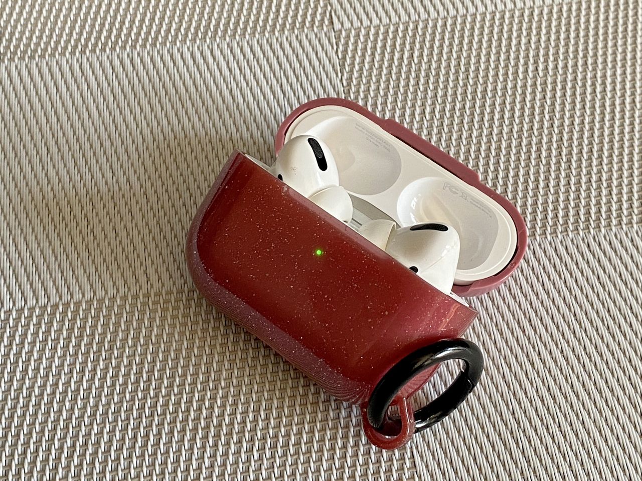 Otterbox Ispra Airpods Pro Case Open
