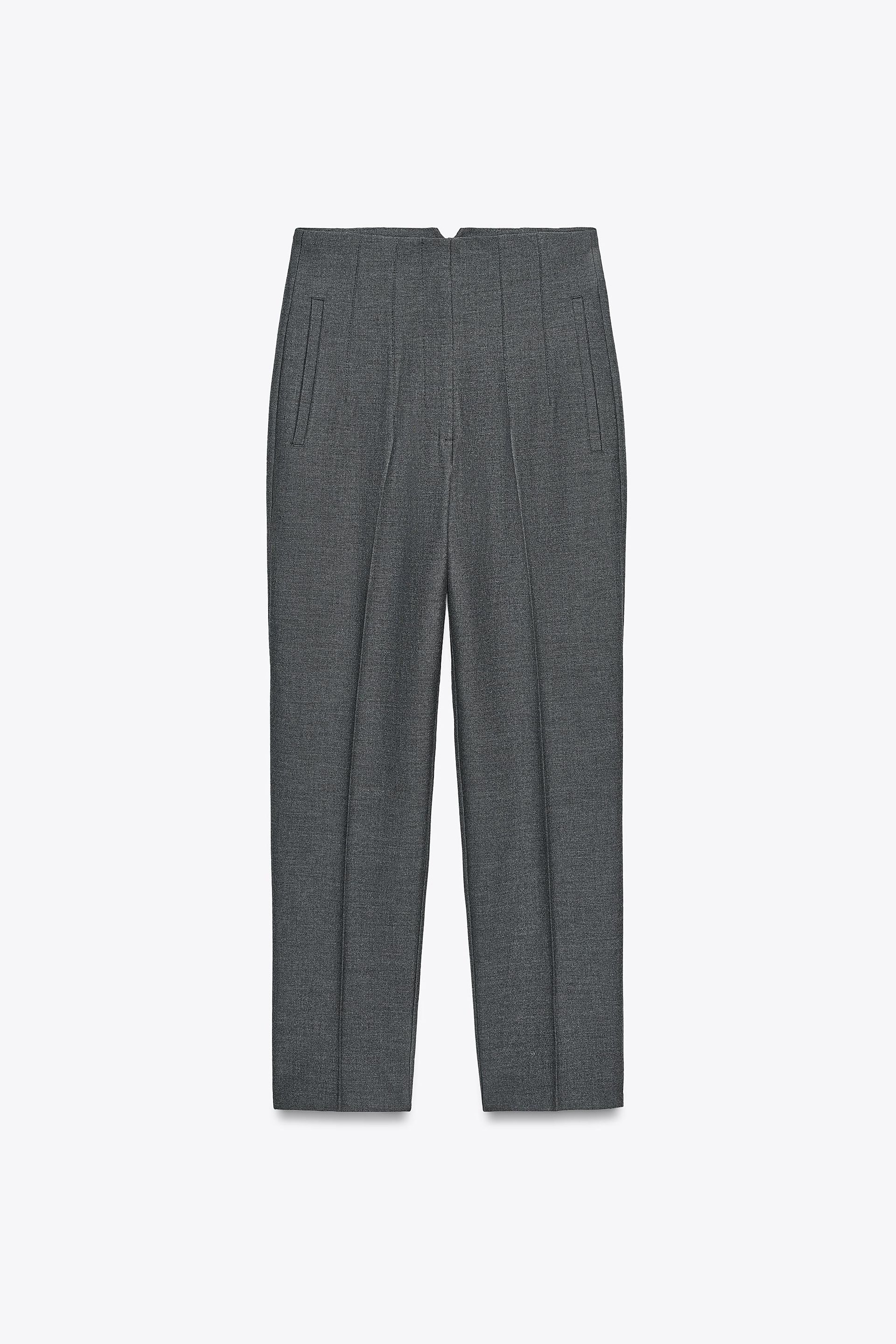Pants With a High Waist