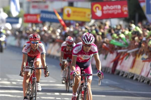 Aitor P&eacute;rez Arrieta (Left, Contentpolis-Ampo) and Antonio Piedra (Right, Andaluc&iacute;a-Cajasur) finish the stage.