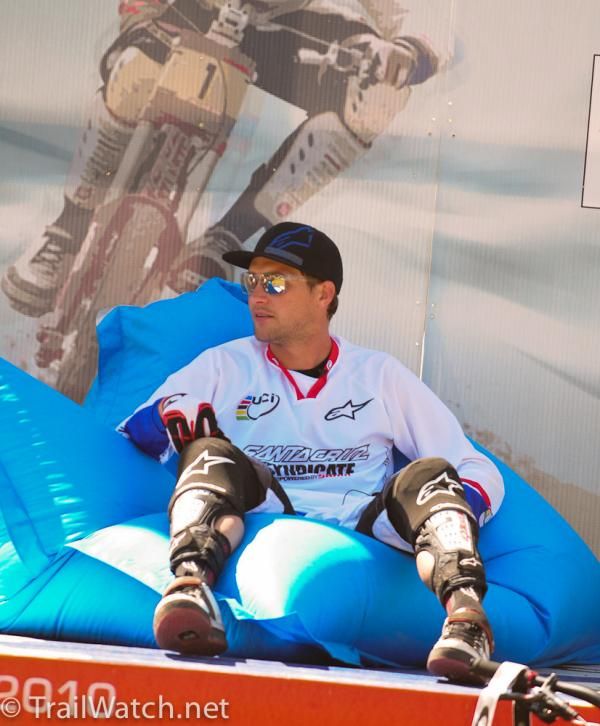Greg Minnaar (Santa Cruz Syndicate) occupies the hot seat for seven runs