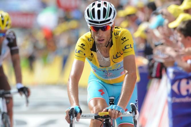 Vincenzo Nibali extended his lead once again