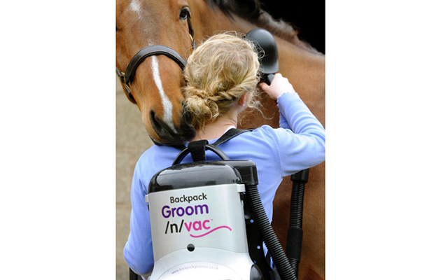 backpack groomer