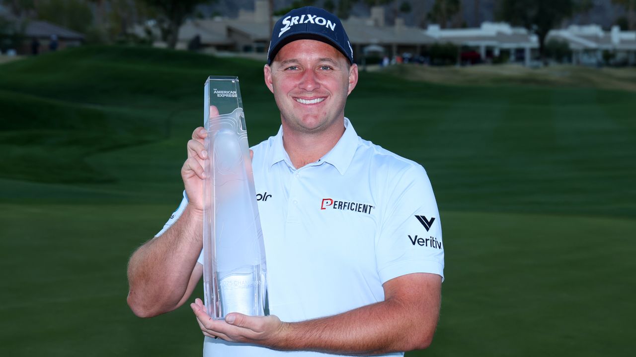 Sepp Straka with The American Express trophy