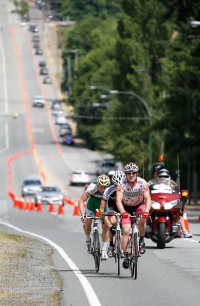 The break is down to 3 riders: Brad Huff, Dave Vukets (Trek/Red Truck) and Daniel Holloway