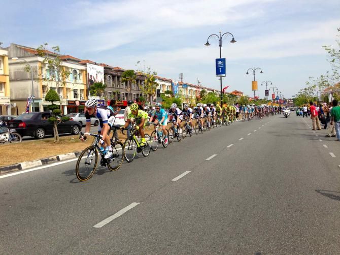 Blanco looked to control the stage from the beginning with help from Vini Fantini and Astanaa