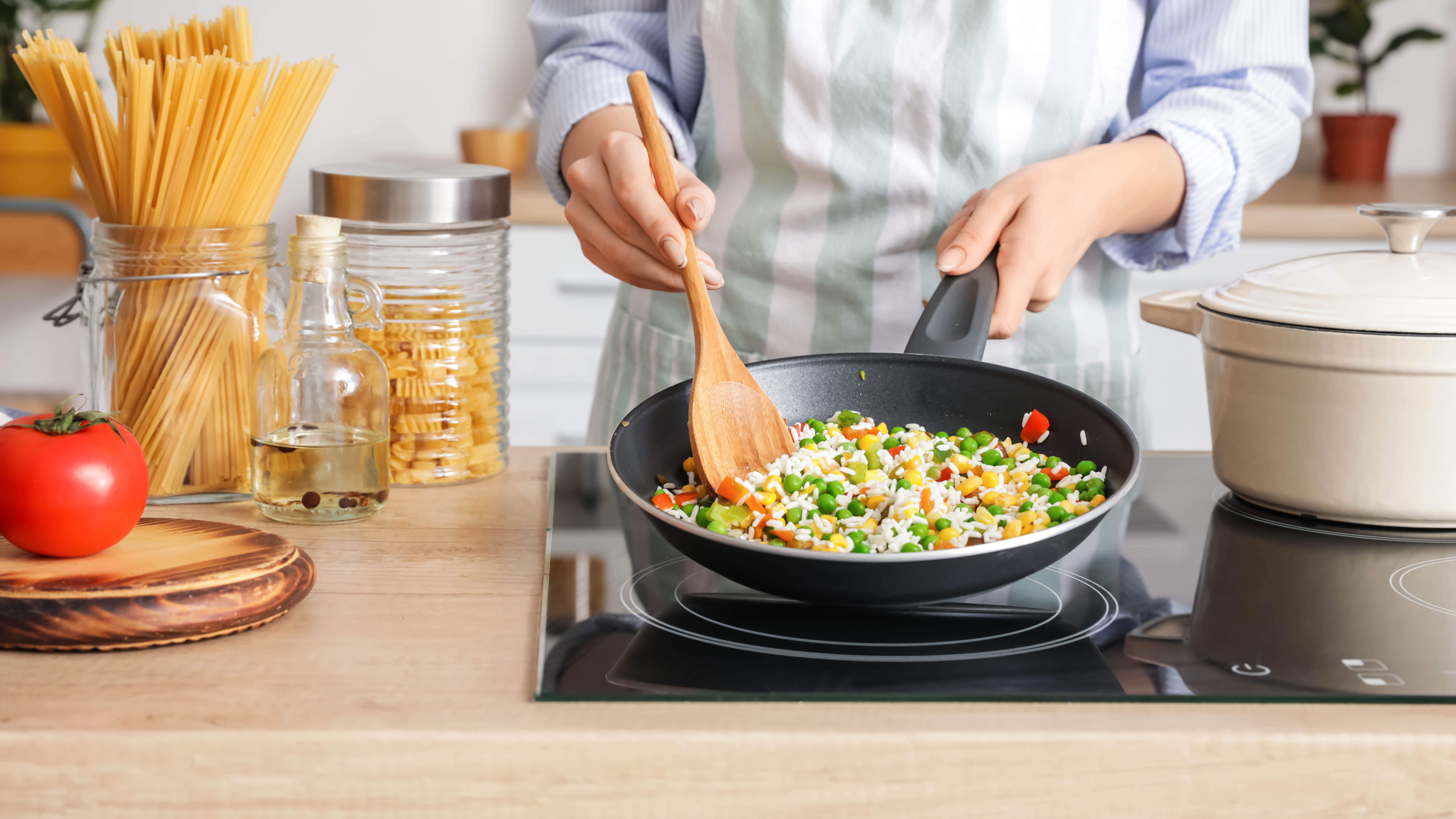 how to get scratches out of glass stove top        
        <figure class=