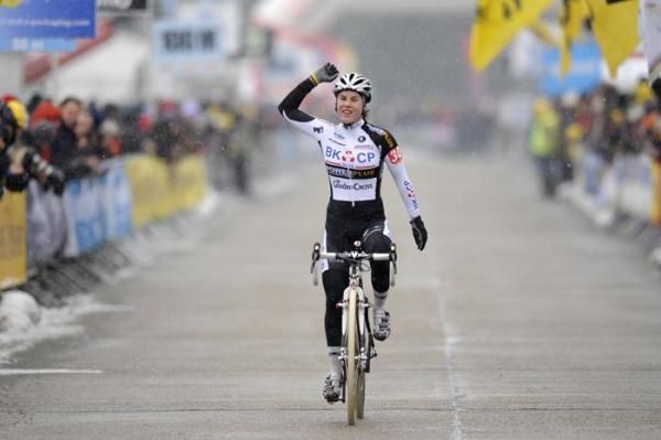 Sanne Cant claims the women's Belgian national title in Oostmalle