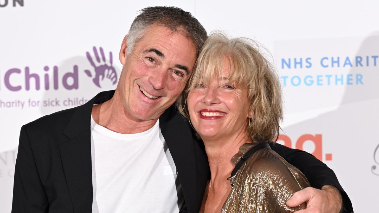 Greg Wise