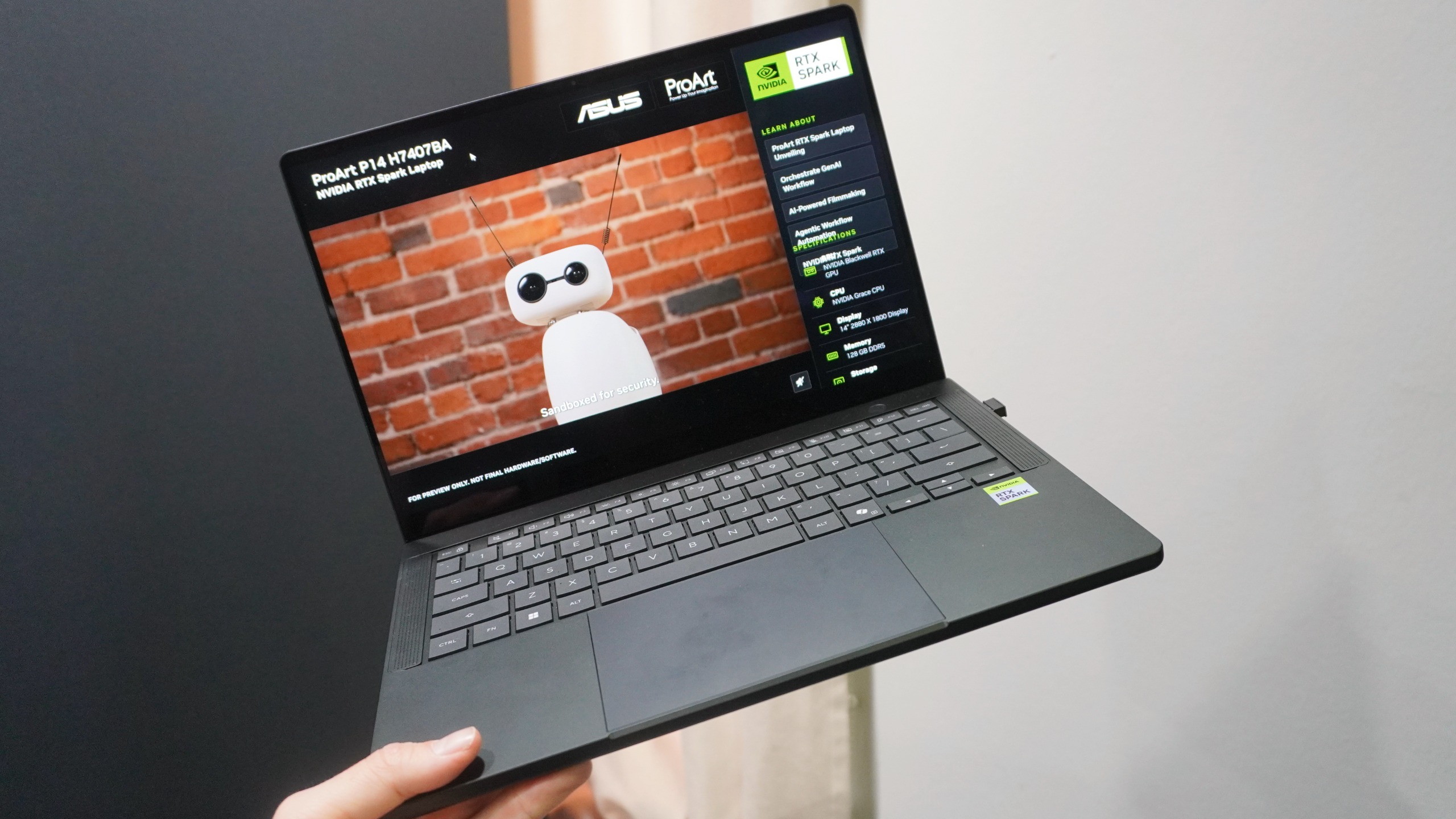 Asus ProArt P14 vs MacBook Pro M5