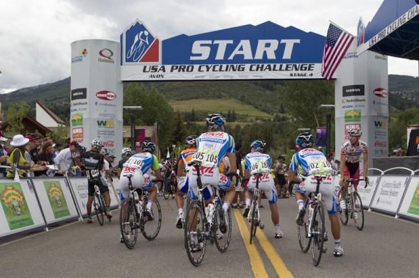 Skil-Shimano riders await the start in Avon.