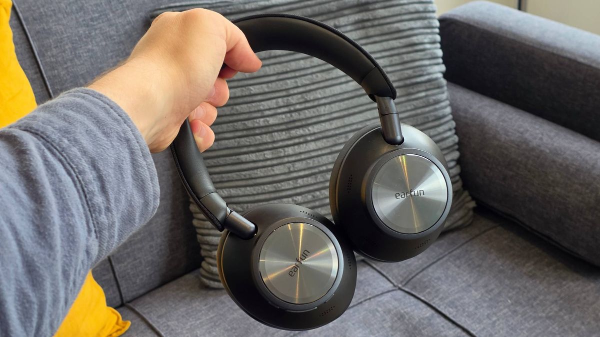 The Earfun Wave Pro X