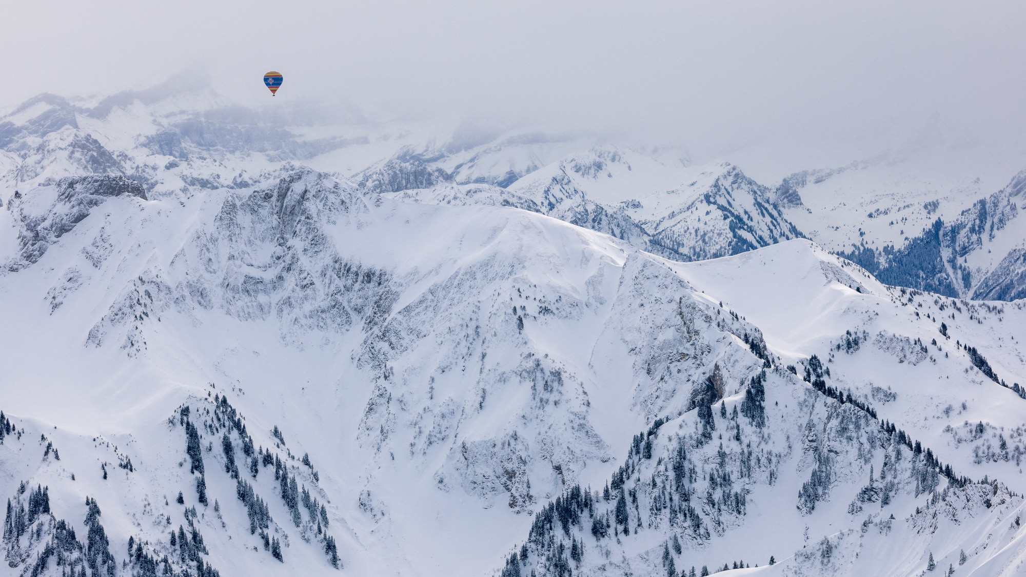 A hot air balloon