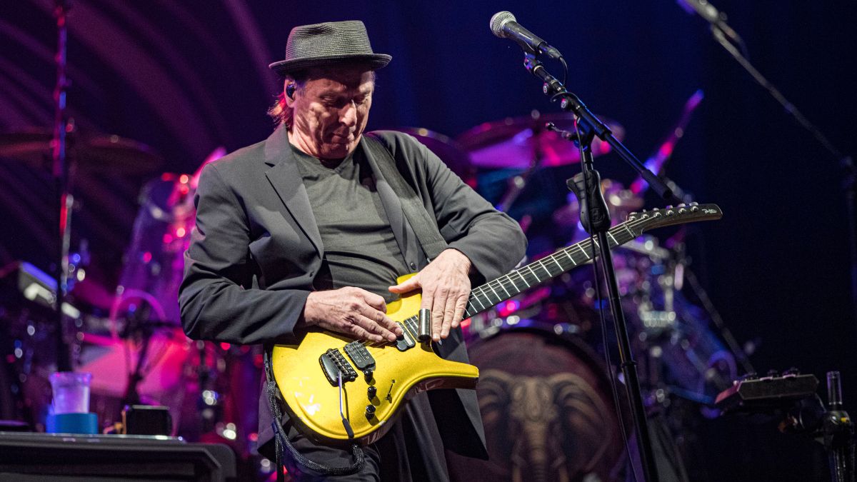 Adrian Belew