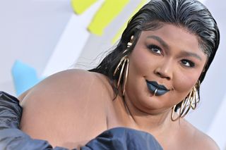 vmas beauty lizzo