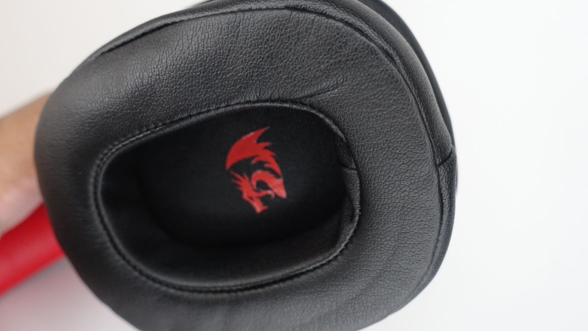 Redragon H510 Zeus 2