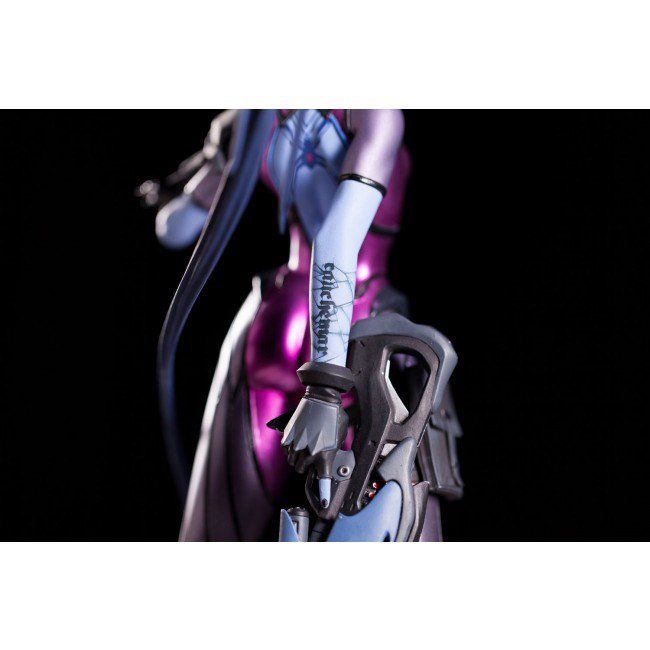 blizzard widowmaker statue