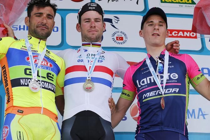 Mark Cavendish atop the podium in stage 2