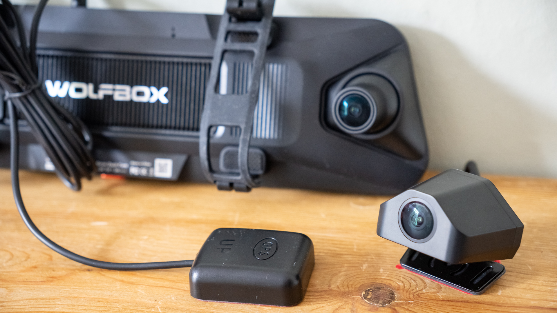 Wolfbox G900 Pro dash cam
