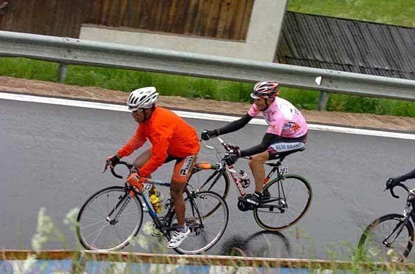 Julio Alberto Perez Cuapio (l) and Basso ride up Furkel Pass