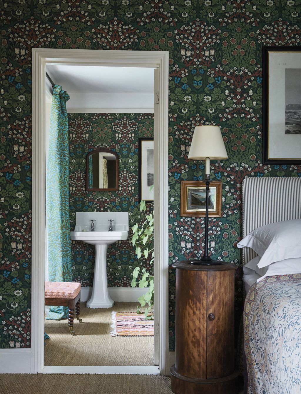 Wallpaper Trends 11 Exciting Decorating Styles For 2025 Livingetc 5Yieu7XtJ3kguE7WQWGR8k 1024 80