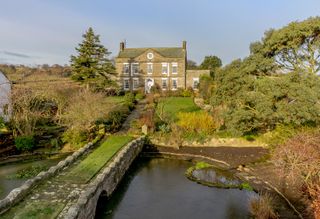 Pond House in Aislaby