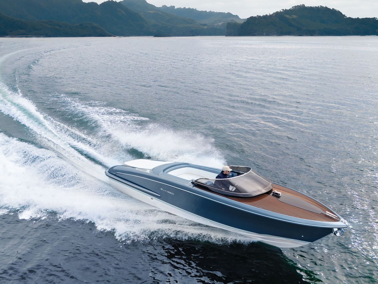 Riva El-Iseo electric motor yacht