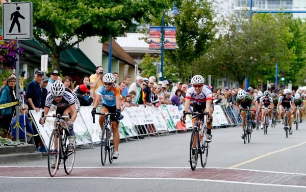 Karlee Gendron (Trek/Red Truck) crosses the line for the win