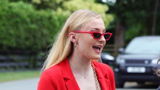 Do Sophie Turner and Joe Jonas Have a 'Game of Thrones' Castle? | Marie ...