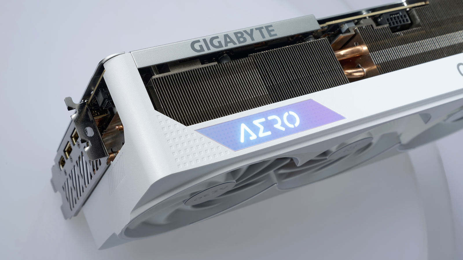 Las existencias de RTX 4080 se están acumulando