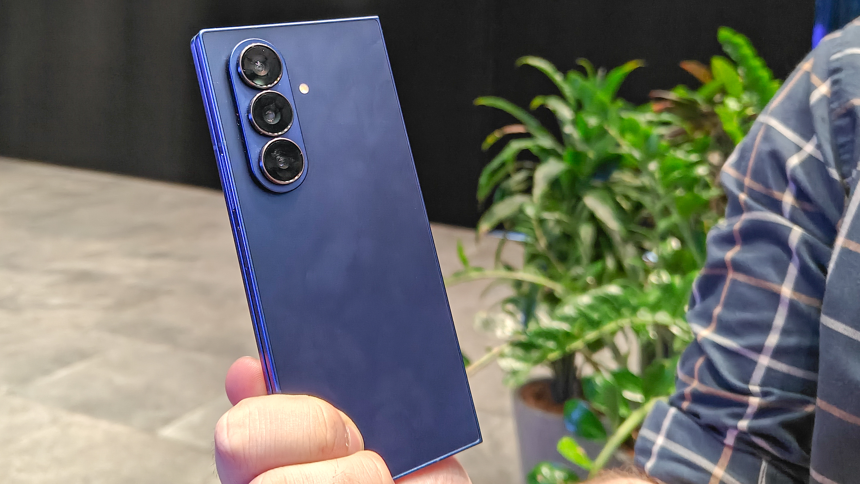 Samsung Galaxy Z Fold 7 back