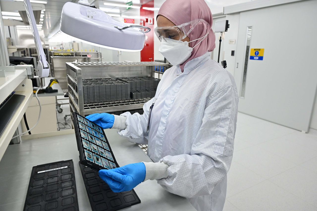 Intel Packaging