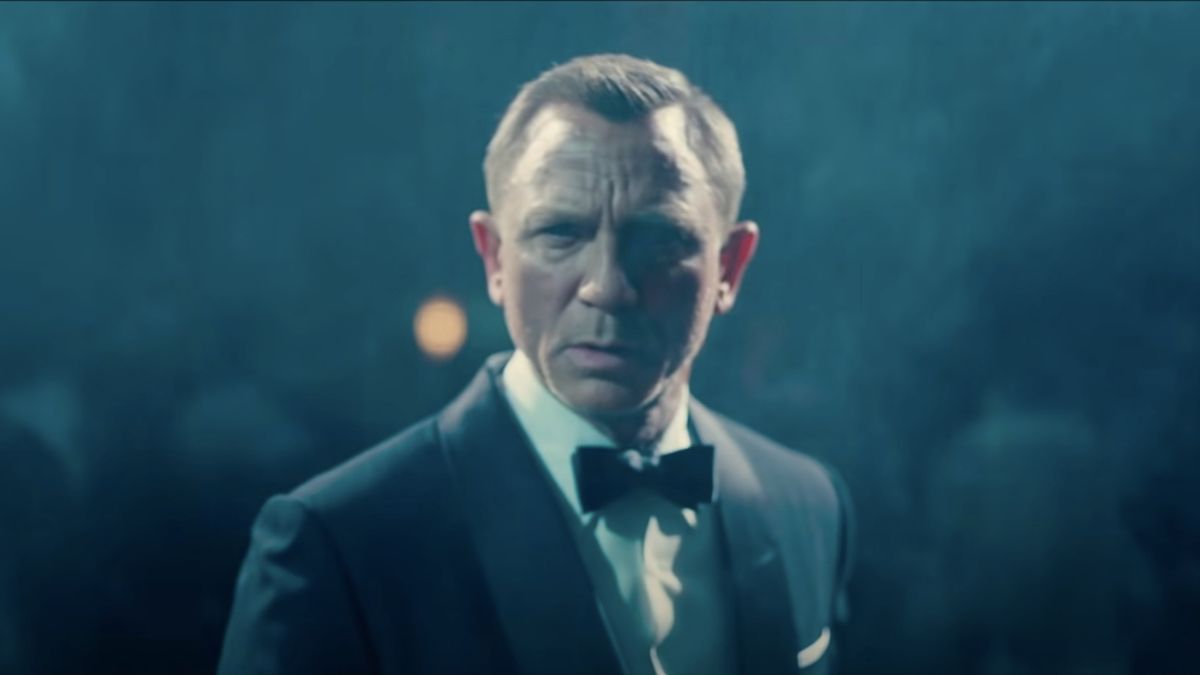 Even Marvel Directors Are Weighing In On Who Should Play James Bond Now (And It’s A Solid Choice)