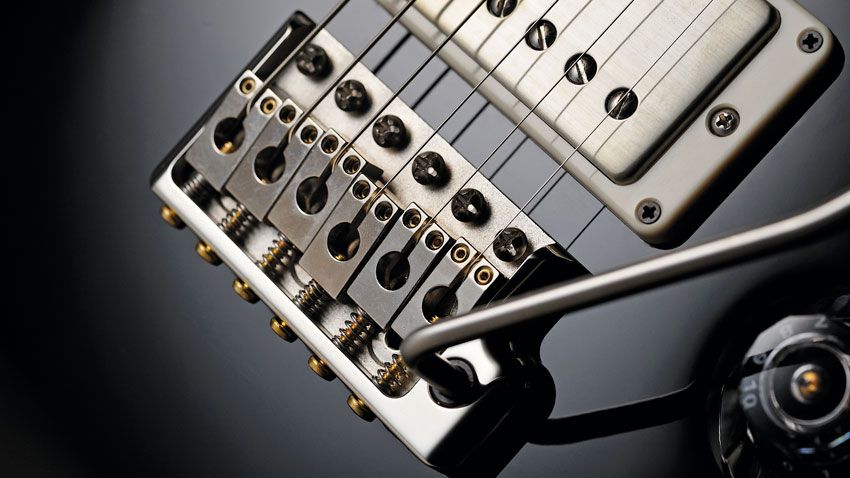 Featuring a PRS vibrato bridge