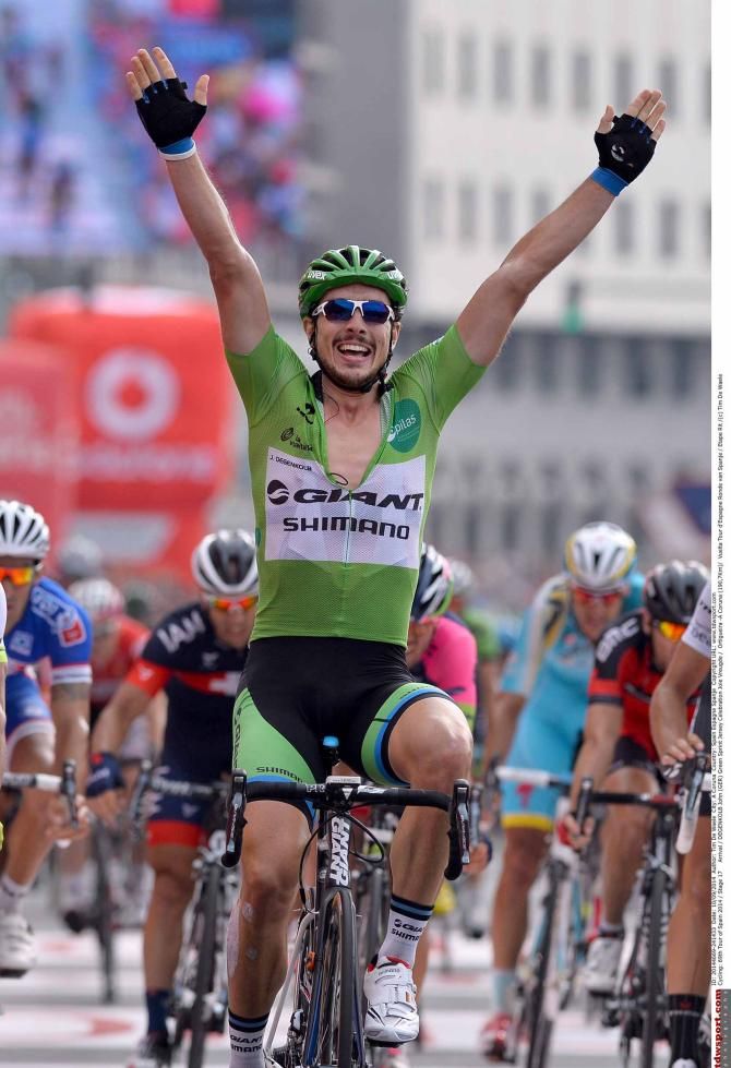 John Degenkolb (Giant-Shimano) wins in A Coruna.