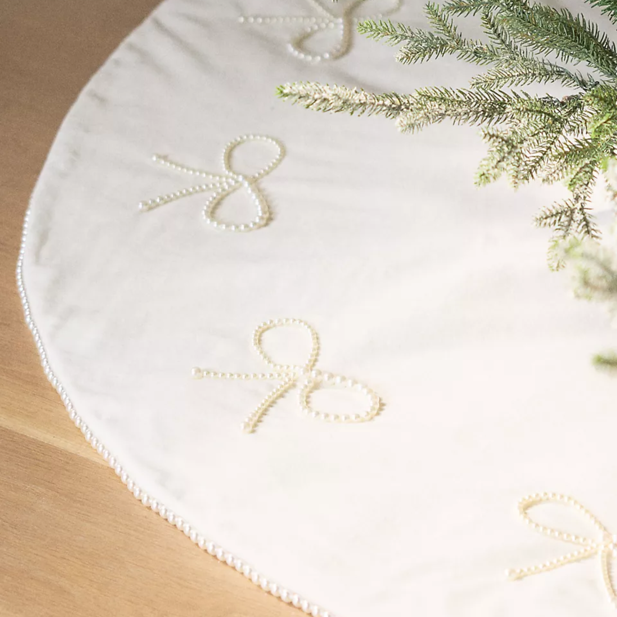 a pearl detailed tree skirt