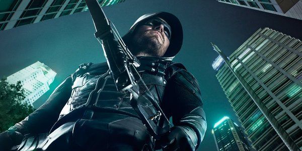 How Arrow's 100th Episode Will Bring Back All Those Dead Characters ...