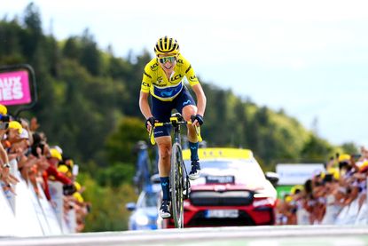 Annemiek van Vleuten wins stage 8 of the Tour de France Femmes.