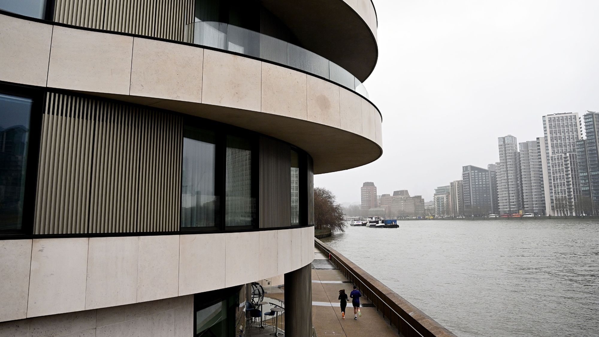 Book reviews: ‘London Falling: A Mysterious Death in a Gilded City and a Family’s Search for Truth’ and ‘Western Star: The Life and Legends of Larry McMurtry’