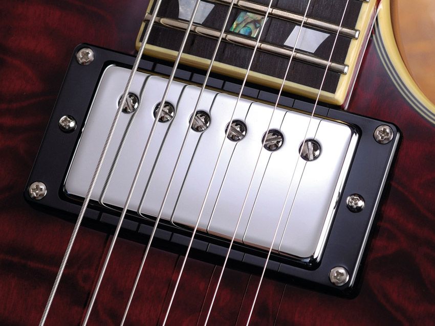The Seymour Duncan '59 is an ideal pickup for the Custom.