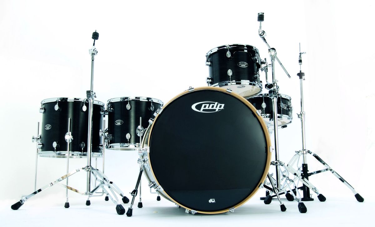 The all-maple shell is more than able to compete with the bass drum, but also works well at lesser volumes