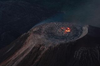 santa-maria-volcano-guatemala-101102-02