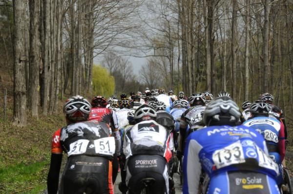 The peloton climbs Stage Road