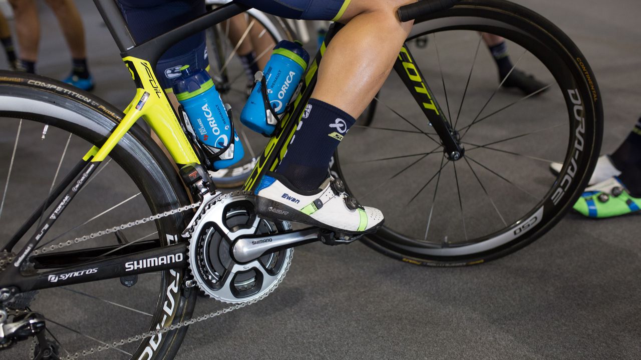 Caleb Ewan had a pretty Schmick pair of custom Bont Vaypor S shoes