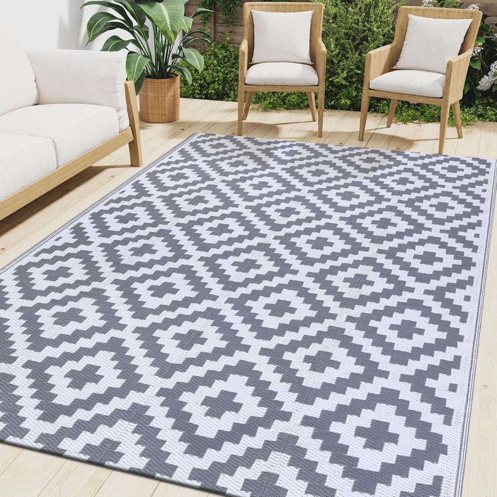 grey and white pattern outdoor rug