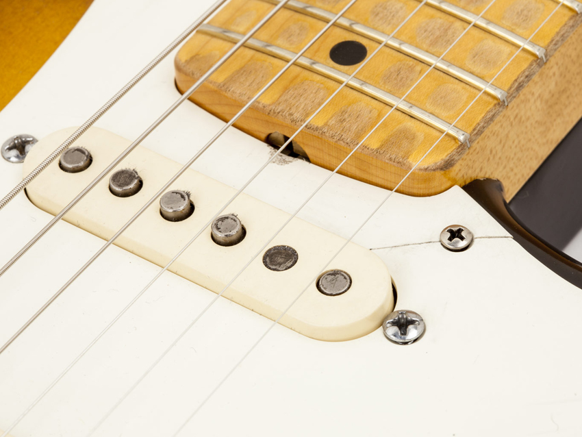 La Fender Eric Clapton "Brownie" Tribute Stratocaster - micro manche