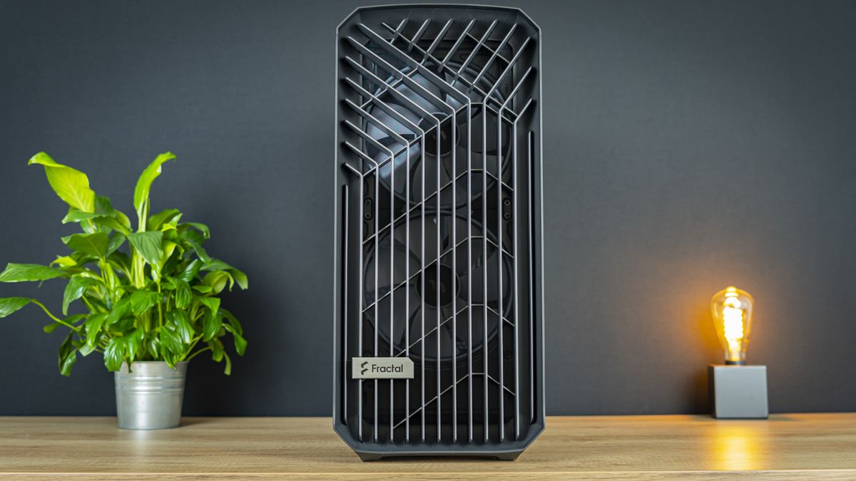 Fractal Design Torrent
