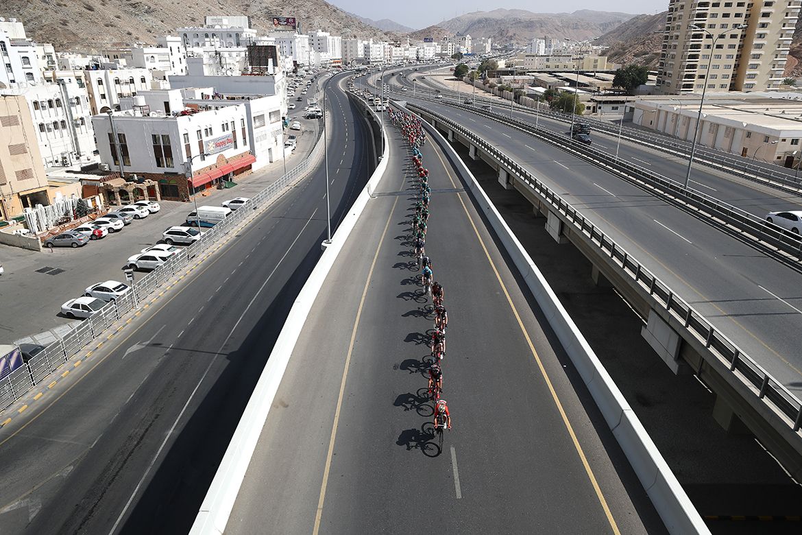The peloton on stage 4 of the Tour of Oman.